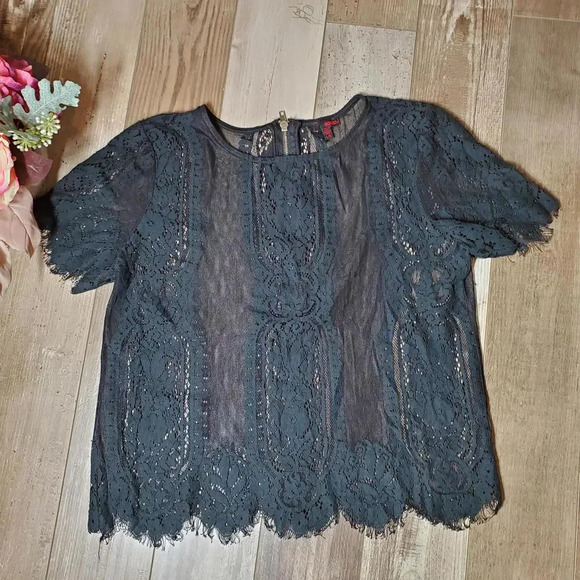 BONGO Tops - Bongo Stretchy Short Sleeve Crop Top Black Lace Juniors Large